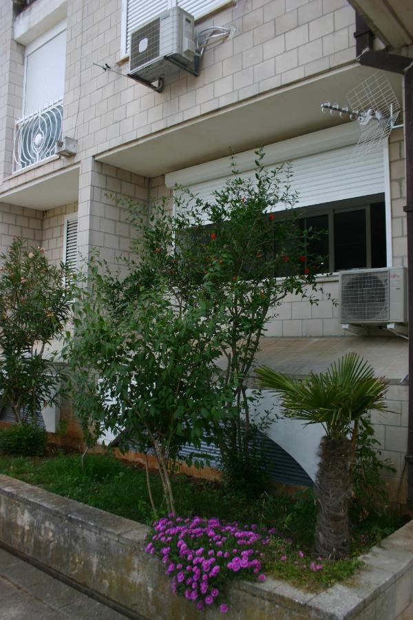 Next Door Apartment Maro & Ivan Njivice Exterior photo
