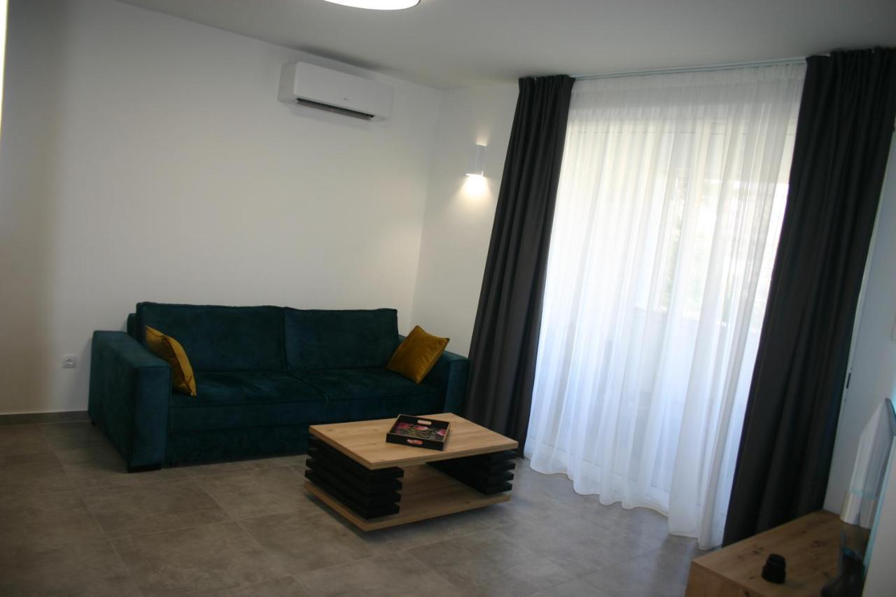 Next Door Apartment Maro & Ivan Njivice Exterior photo